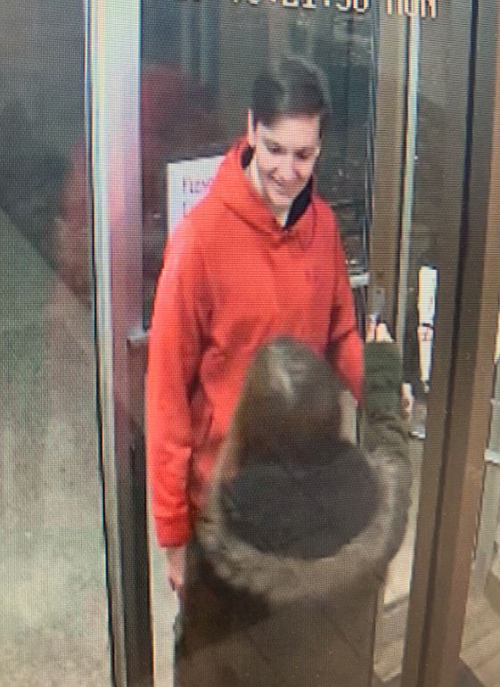 BrantfordPolice's tweet photo. MISSING PERSON - Shaeylae FORD-BANKS who goes by EMMA is a 14 y.o female who was last seen this morning around 5:30 a.m. on North Park St.  Described as 5'2", 108lbs with a slim build, long blonde hair and blue eyes.  She maybe with an unknown male.  https://t.co/T4rD2oQVrw https://t.co/Xa6frmeUf9