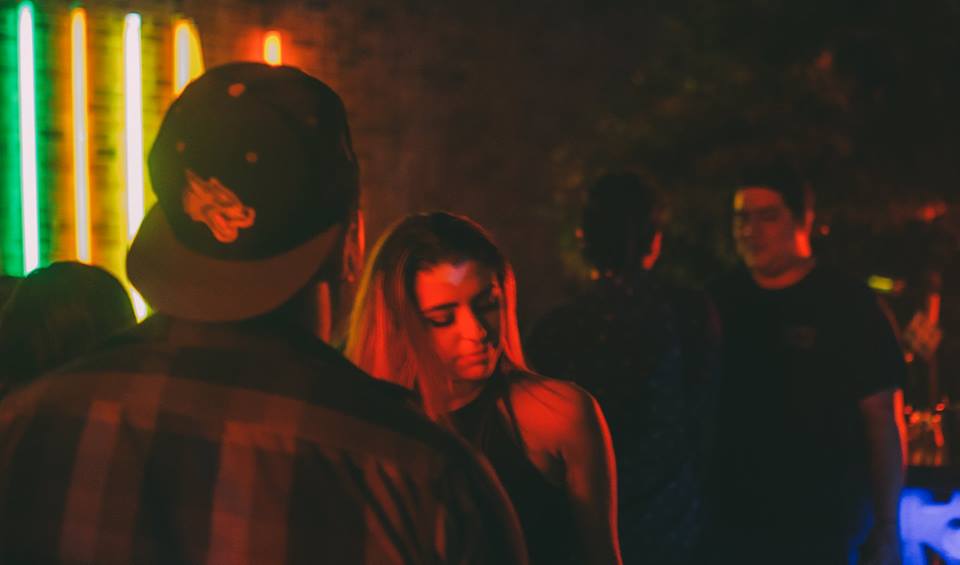 Dave Seaman
Tras aparecer en los campeonatos DMC de DJs, fue contratado por la propia DMC. Como Brothers In Rhythm, junto a Steve Anderson, Seaman ha producido a gente como Kylie Minogue, Take That y los Pet Shop Boys.