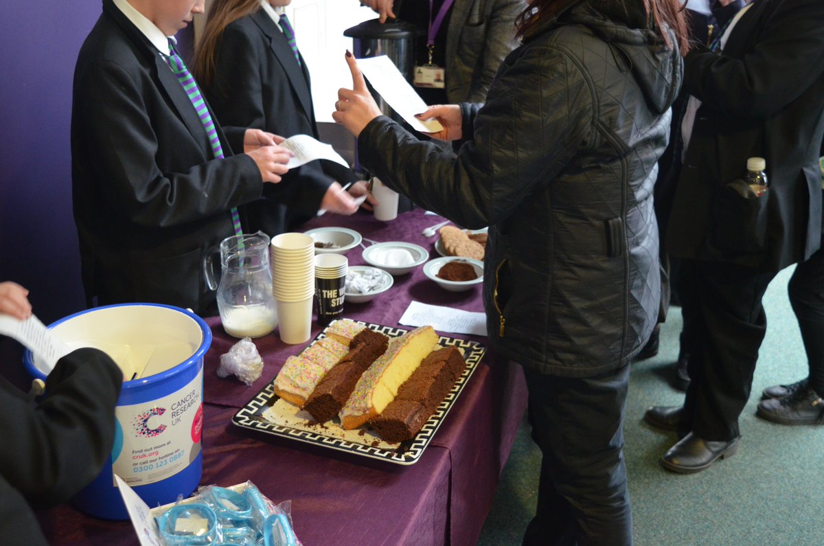 CastleRockSch's tweet image. The #Charity Personal Challenge Project team raised money for #CancerResearchUK at this afternoon's Exhibition, by holding a coffee &amp;amp; cake sale for visitors ☕️🥮