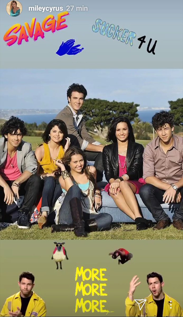 Lonelywarrior3's tweet photo. -Miley mencionando a Demi.

-Demi diciéndole a Miley que la extraña.

-Miley recordando send it on y mencionado a sucker.

-Kevin respondiéndole a Miley.

¿ACASO VOLVIMOS AL 2009? https://t.co/6J29C4FCnh