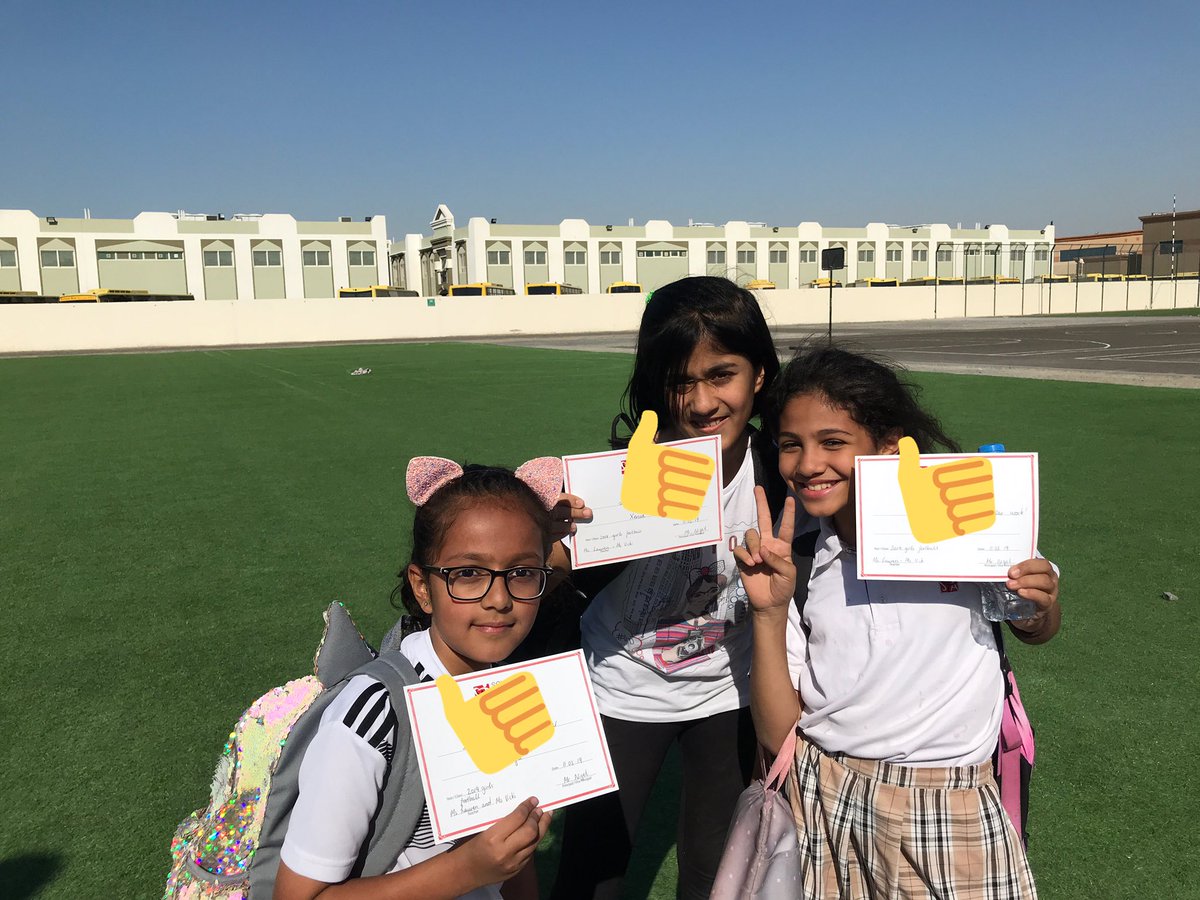 pariduyuru's tweet photo. Finished my girls football club today and it was great to see how much the girls progressed in only 10 weeks! Smiles all around 😊⚽️🏆 https://t.co/mAswk6hiNL
