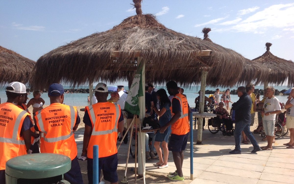 Cittalia's tweet photo. Welfare e inclusione sociale, a #Montesilvano va l'oscar dell'Ecoturismo di @Falacosa_Giusta per #Mareaccessibile. Un progetto per abbattere non solo le barriere architettoniche ma anche e soprattutto quelle culturali. #sprarincomune

L'intervista >  https://t.co/eB8Q7R2wYK https://t.co/Ohm770VRdS