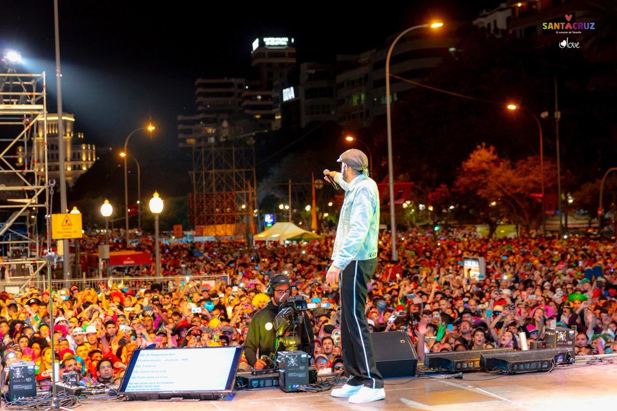 JuanLuisGuerra's tweet photo. Tenerife, por una muestra inolvidable de cariño!! Gracias!! https://t.co/SlSPYDkH4j