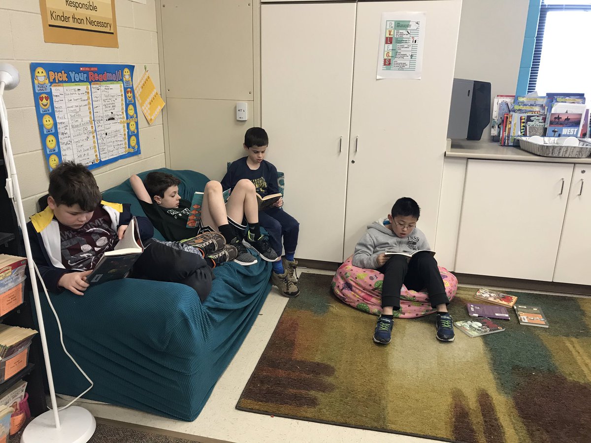 MsWebster4th's tweet photo. Between Media time & our Book Fair visit today, reading time was full of excitement! All eyes were glued to our pages. ππ#heritagelearn #motivatedandselfdirected #stamina https://t.co/uAAhiiDAUO