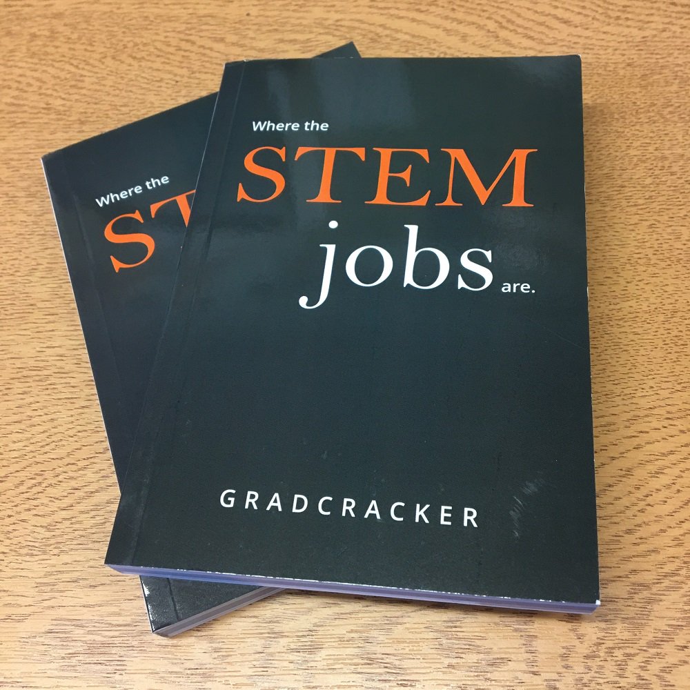UoCCareers's tweet photo. #STEM students can get their hands on these fantastic @gradcracker Careers Manuals. Pick them up in the library or you can or you can visit https://t.co/KzIeDcRPx2 #CareersGuide https://t.co/Z4SuyPWih8