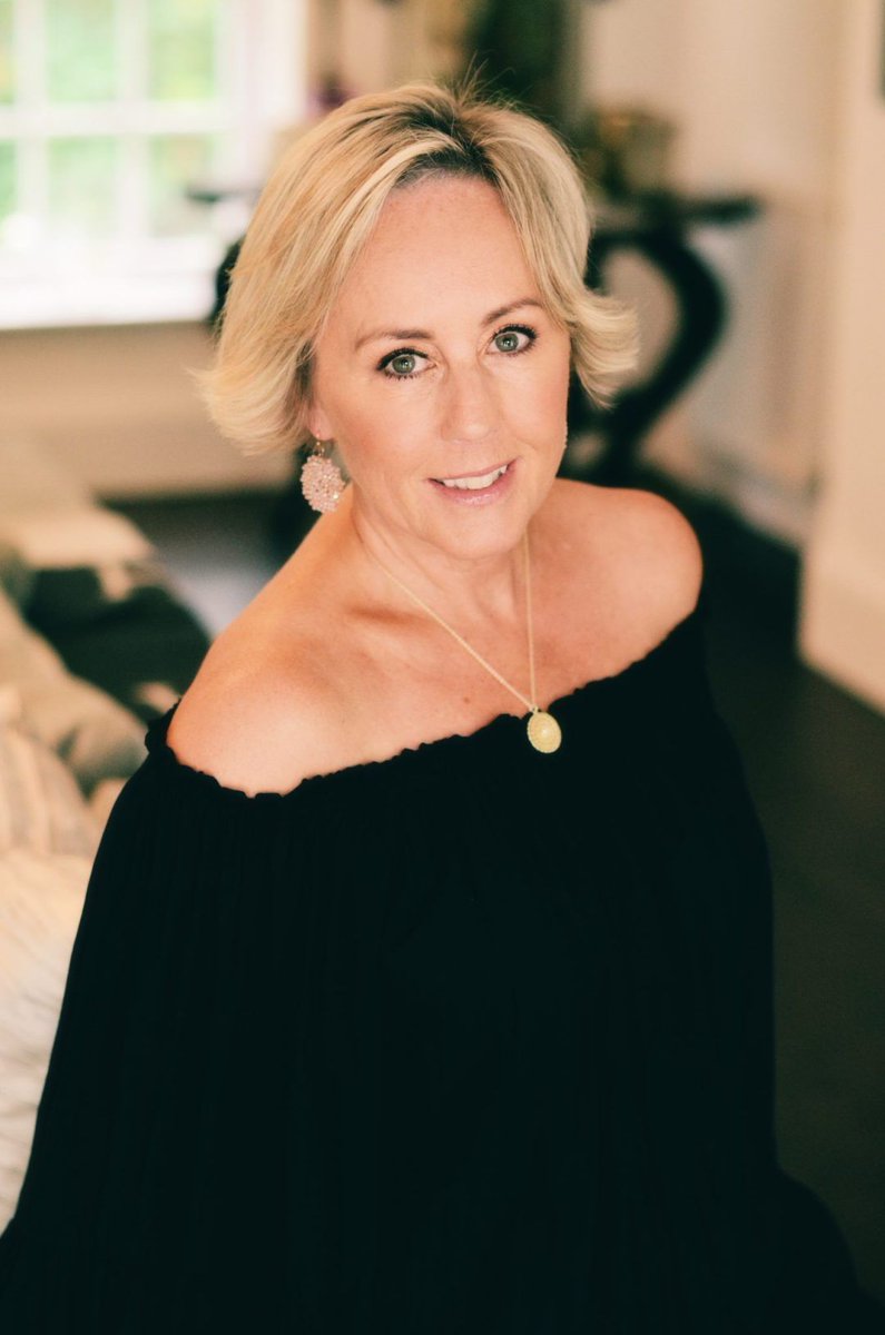 Dream Homes and Sensitivity to Space with Shirlie Kemp buff.ly/2TZWre6 #interiorstylehunter #interiordesignpodcast #interiordesign #podcast <a href="/Shirliekemp/">Shirlie Kemp</a>