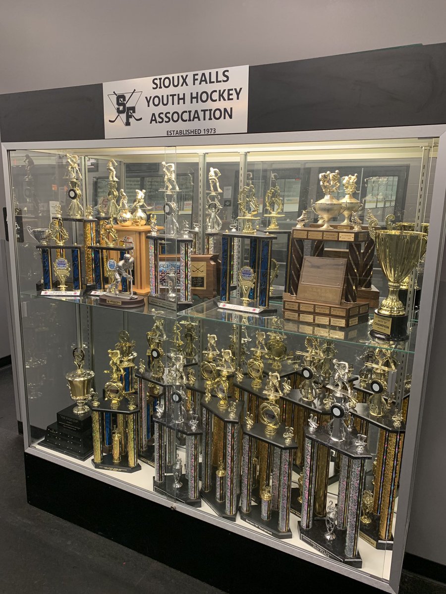 Scheelsiceplex's tweet photo. @SFYHA, the Trophy Case is filling up fast this year!  Varsity Boys, there is room for 1 more. Get it done this weekend in Pierre!  #flyers #statechamps #BantamA #BantamB #LadyFlyers #JV https://t.co/mUvAcstAQk