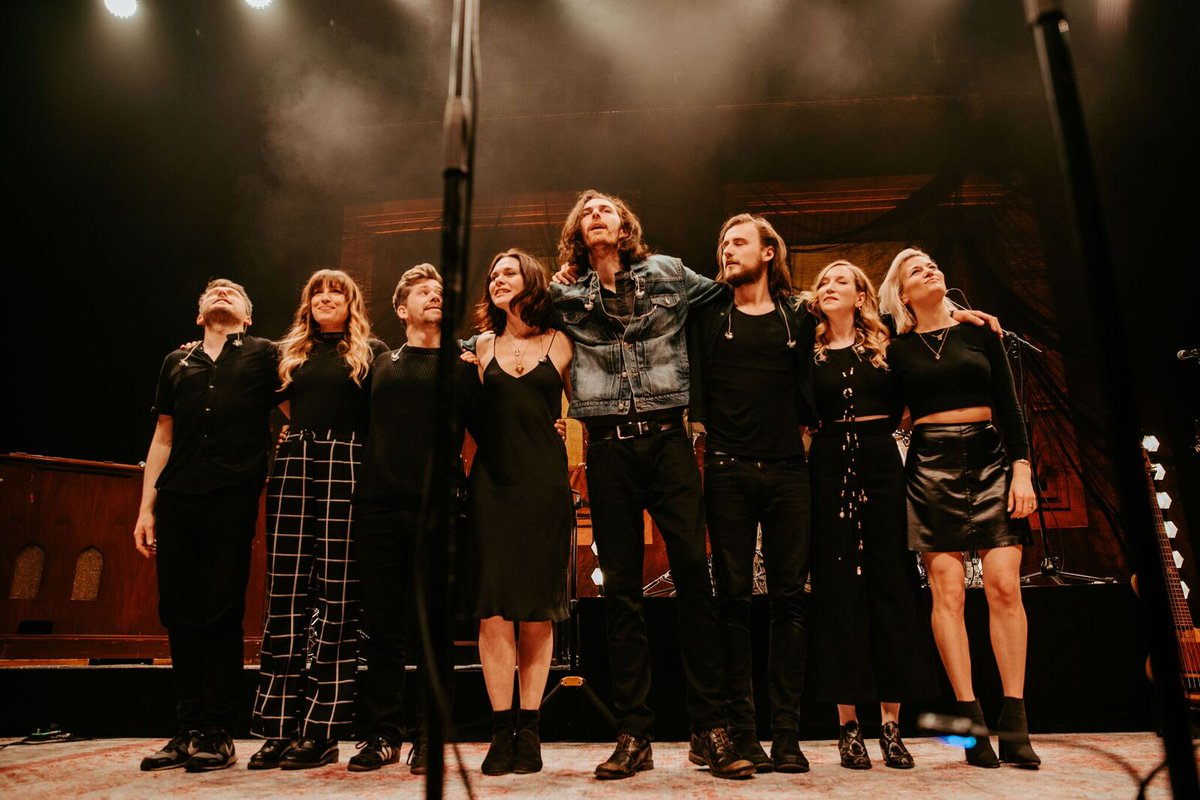 Hozier's tweet photo. Thank you so much to everyone who came to see us in Buffalo and raising the roof, making yesterday's celebration that much sweeter. https://t.co/7qJ3h3Cpjp