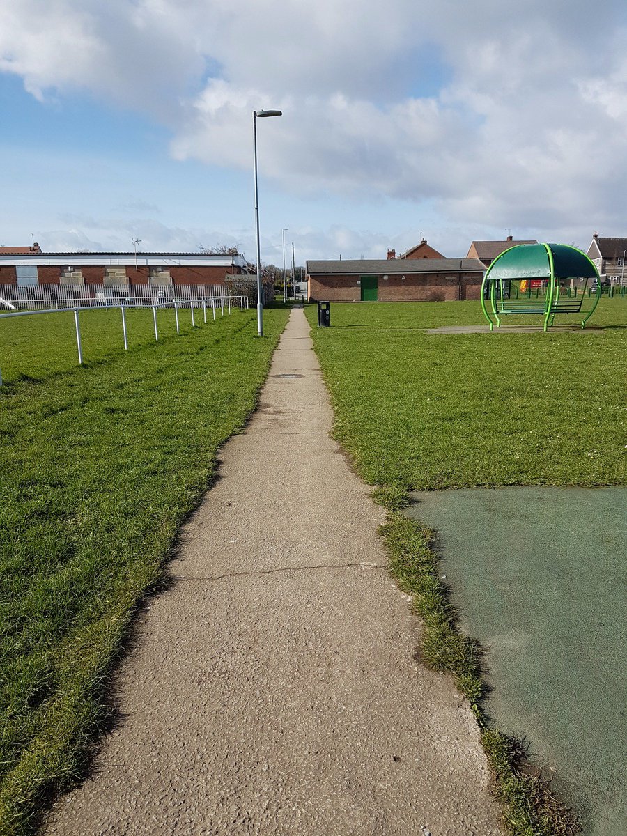 NWPWrexhamRural's tweet photo. Foot patrols conducted this morning in Ponciau, Rhos,Johnstown and Penycae today. #Rhos #Ponicau #johnstown #Penycae #pcsoali https://t.co/NAlcKm5w8A