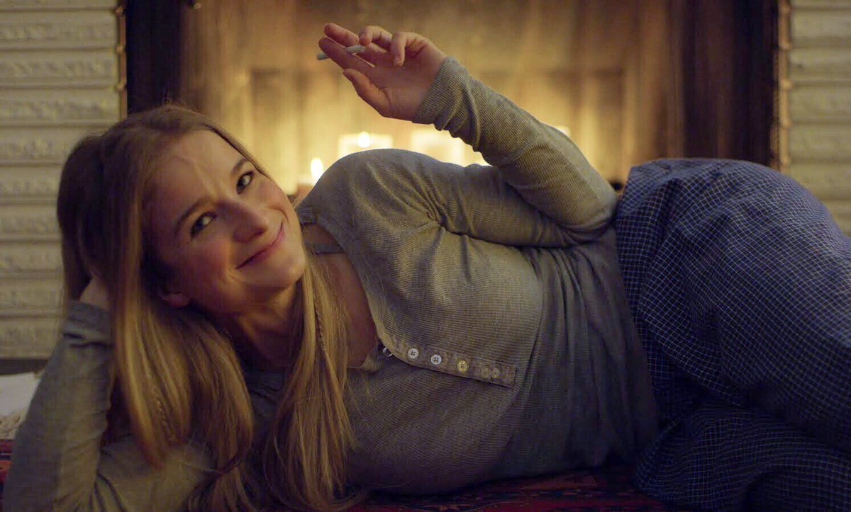 bubblepipeprods's tweet photo. 💡 Did you know... According to Sandra Bullock, in the scene where Gillian and Sally get drunk with their aunts and sling insults, the actresses really got drunk! They were drinking some very bad tequila that Nicole Kidman brought to set. 🥃 #practicalmagic #mondaythoughts https://t.co/QqRdiOZiLq