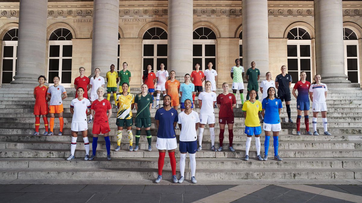 Arnaud_Djk's tweet photo. Fact: Les maillots de la coupe du Monde  de football féminine >>>>>> les maillots de la coupe du monde de football masculine https://t.co/oaox17CqK8