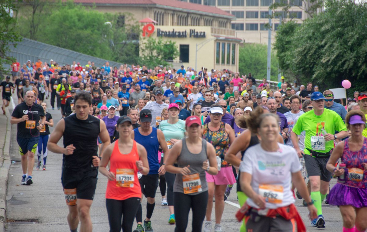 RunFlyingPig's tweet photo. ⌛ Time is running out before our registration prices increase after MIDNIGHT on 3/15! Register at https://t.co/jinflQuRYB.

#MoreThanAMarathon #cincinnati #runflyingpig https://t.co/PkEkeJZtPl