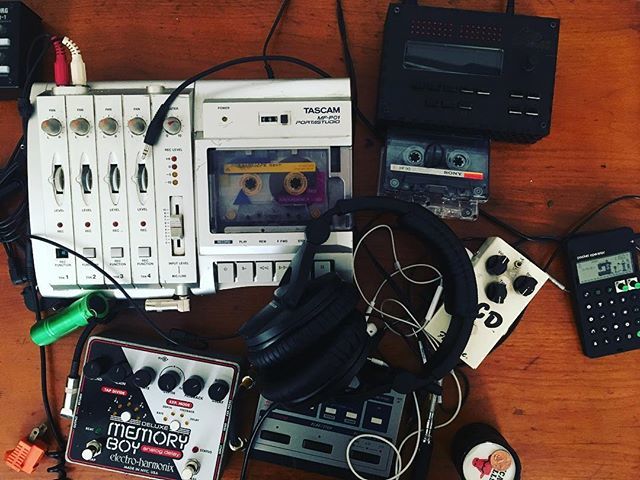 DiskTerror's tweet photo. #WeaponsOfMassConstruction #4Track #Tape #Tapes #AnalogDelay #ElectroHarmonix #MemoryBoy #SammichSID #OCD #PocketOPerator #Memorex #ExperimentalMusic #LoFi https://t.co/pDpgnfCMQ2