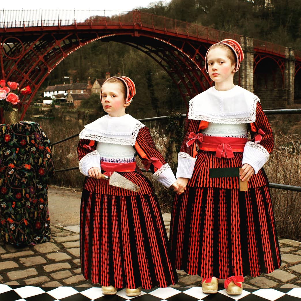 Behind the scenes of the first @NTDudmaston photoshoot with my very own long-suffering boys in beautiful Ironbridge. #ifpairingwerepower #workinprogress @trustnewart <a href="/STEAMhouseUK/">STEAMhouse</a>