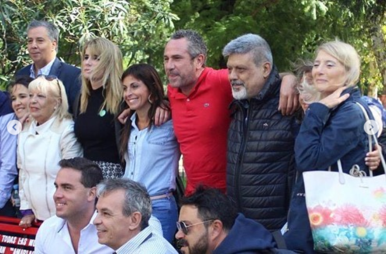 fabianamagnare2's tweet photo. #DiaDeLaMujer⁠ ⁠#PDPCaba @JManuelbensusan @edumacchiavelli @horaciorlarreta @franquintana @RimatiRomina @diegosantilli https://t.co/wqkQuyE67Z