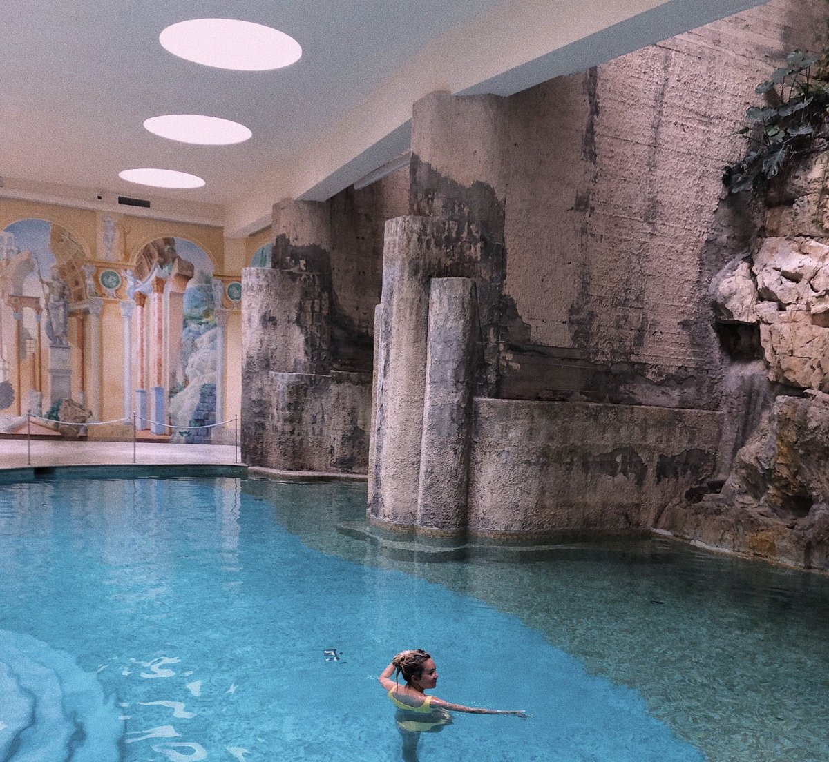 Ryan_Stockton_'s tweet photo. Swimming in Sorrento 💎 #sorrento #italy https://t.co/Qx22Q6QcZL