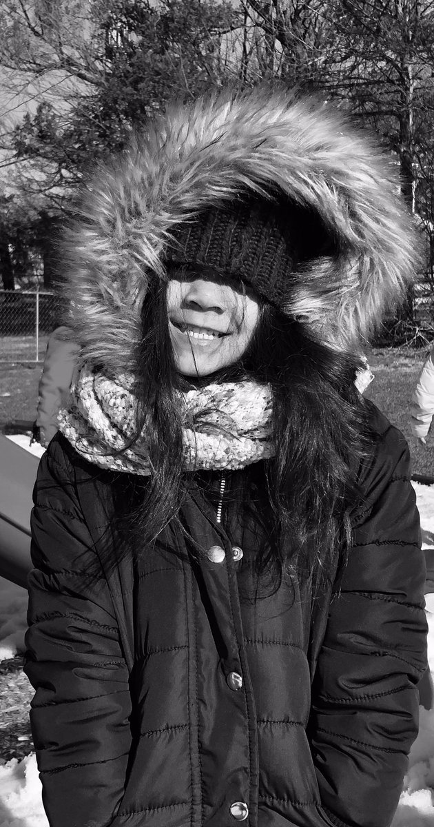 IU20EIPSSuper's tweet photo. The sun is out - Collaboration class out to play with Miss Kellie G in EI @ColonialIU20 https://t.co/hWn8ntAtjw