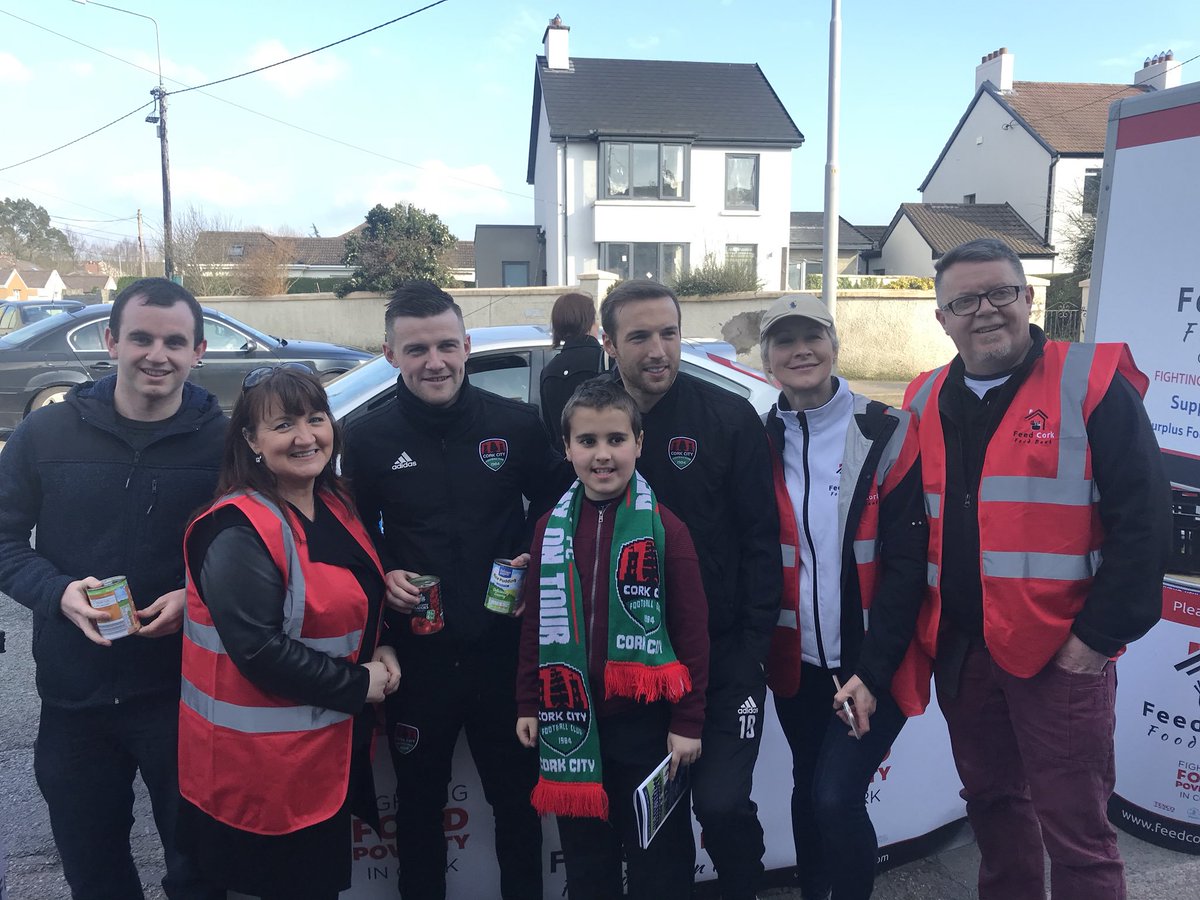 COMMUNITY | Following last year's successful #BringATin initiative, supporters are invited to donate non-perishable food at the <a href="/bfcdublin/">Bohemian Football Club</a> game on March 15th. 
Volunteers from <a href="/feed_cork/">Feed Cork</a> will be on hand outside the turnstiles to collect the food #CCFC84 #MoreThanAClub
