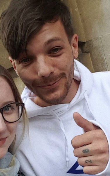 WhyLarryIsReal's tweet photo. never gonna be over it. cUTIE!!!!!!!!!!!!!!!!!!!!!!!!! https://t.co/morQBiaHtS