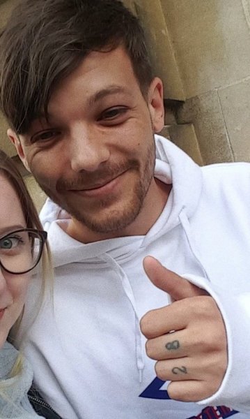 WhyLarryIsReal's tweet photo. never gonna be over it. cUTIE!!!!!!!!!!!!!!!!!!!!!!!!! https://t.co/morQBiaHtS