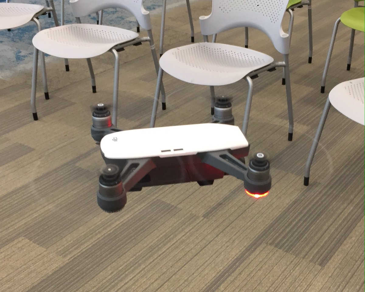 SDSheriff's tweet image. #InYourCommunity Last week, @SDSheriff Corporals Roti &amp;amp; Arvanitis gave a drone presentation at the @SDCountyLibrary in @CityofIB for #TeenTechWeek. This was a great way to showcase how we us technology to keep everyone safe. @SDSheriffIB