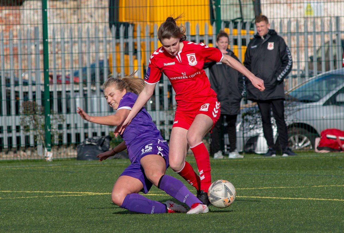 Tyneside_NUWFC's tweet photo. Together #WePlayStrong
Link to some photo's from the @FAWNL game between @MWomenFC and @scfc_ladies 
https://t.co/qUYG2DElx5
#MemoriesMade
#SupportWomensFootball
🔴⚪️⚽️⚪️🔴 https://t.co/hF1vHoviW5