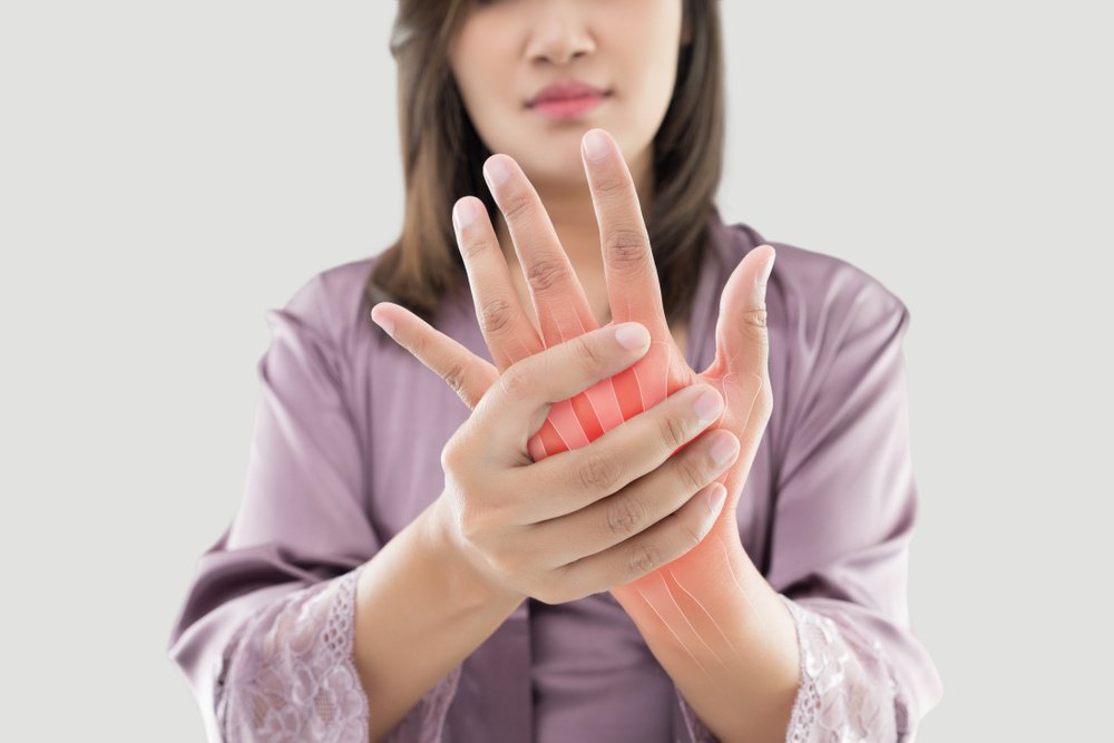 BennuLife's tweet photo. Arthritis can affect any joint in your body and lead to crippling pain and limit your quality of life. If you have arthritis, you may be a good candidate for stem cell therapy. This minimally invasive option can reduce pain and help avoid painful surgery. https://t.co/KVFnZvxdpD https://t.co/CfOqurioFa