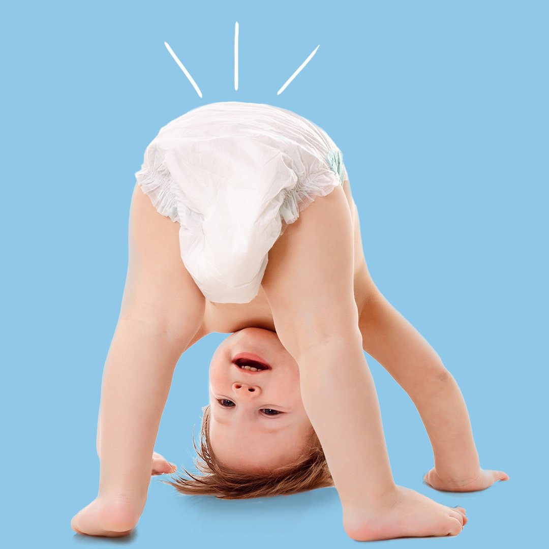 Dès la sortie de la maternité, le moment du change fait partie de ceux où l’on échange le plus avec son nouveau-né. Voici quelques astuces pour que ce rituel reste un moment d’apaisement et de sourires pour votre enfant et pour vous : bit.ly/2SYqIgJ.