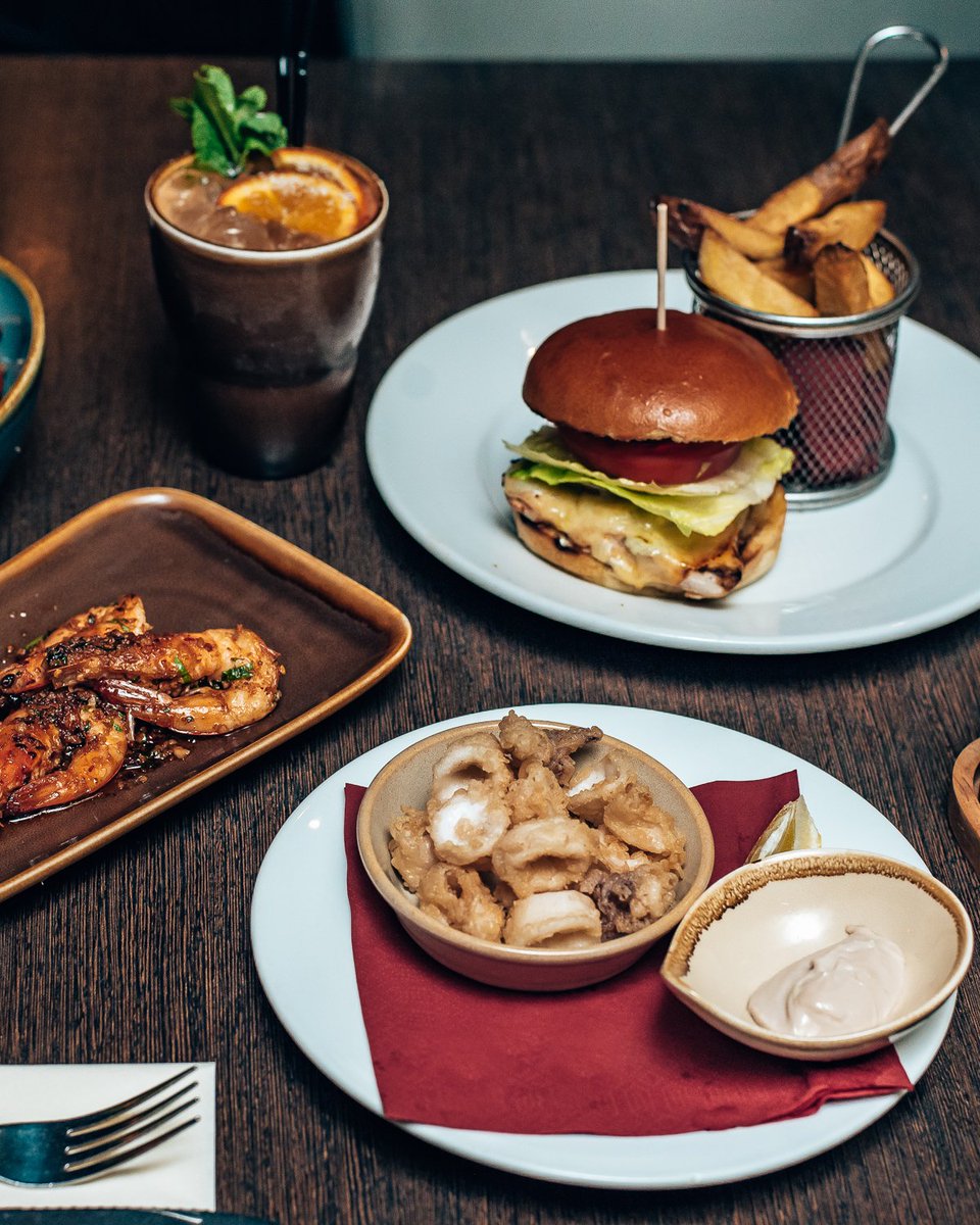 VOCLondon's tweet photo. Treat your lovely mom to a special meal this Mother's Day. Enjoy a 3-course lunch with a complimentary glass of Prosecco £35 per person.
31st March only 12 – 4pm

Book via https://t.co/RvpmOfvijG
#Londonbar #LondonBars #Kingscrossstation #islington #camden #Kingscross #mothersday https://t.co/1tZxx0kX6V