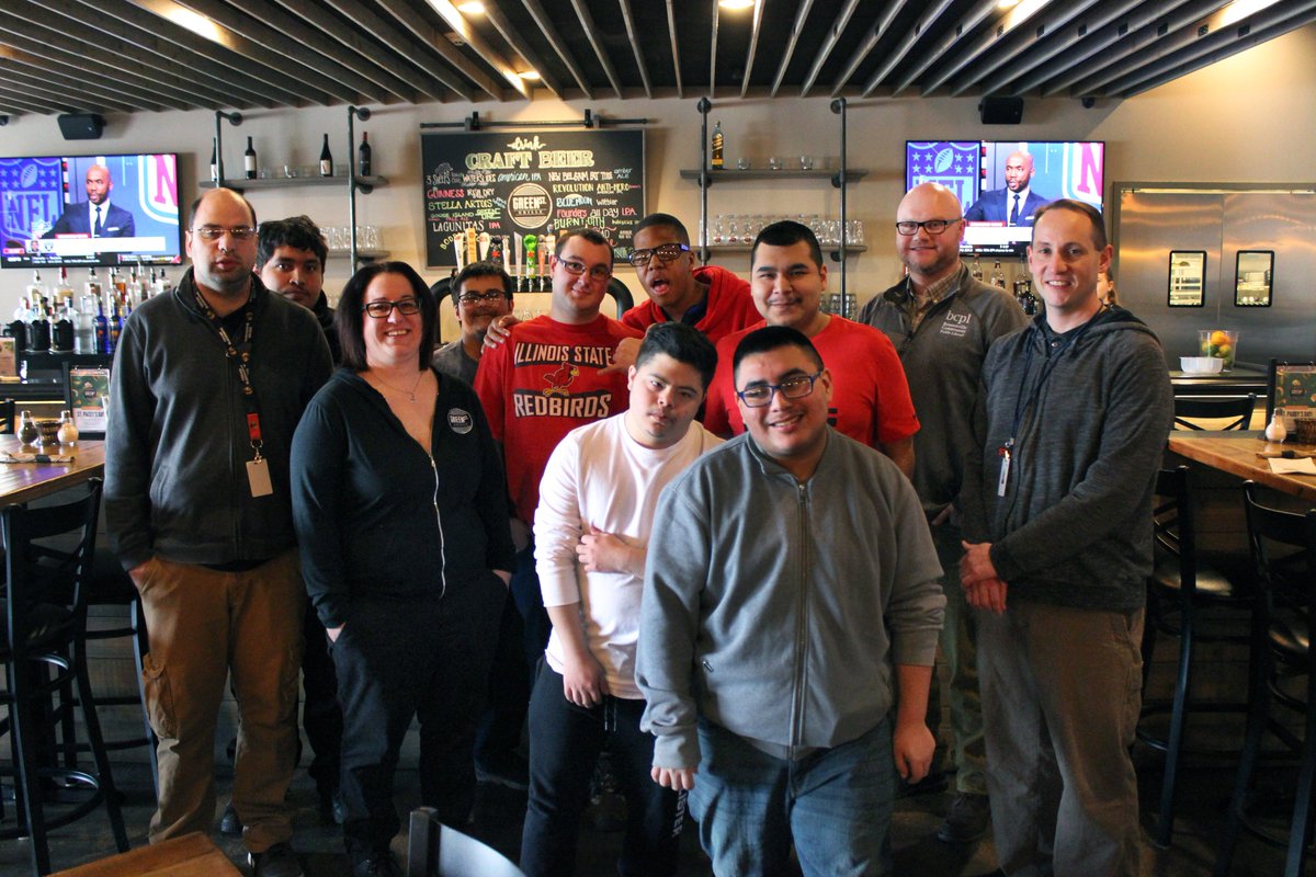 BensenvilleLib's tweet photo. Thank you to Chef Dan Casey and the entire staff of @eatatGreenSt for hosting the NDSEC Transition Program this morning! We toured the kitchen, learned about different culinary roles, made some mac and cheese, and had a delicious lunch! #ndsectlc #ourndsec https://t.co/NSi0a4rpOQ
