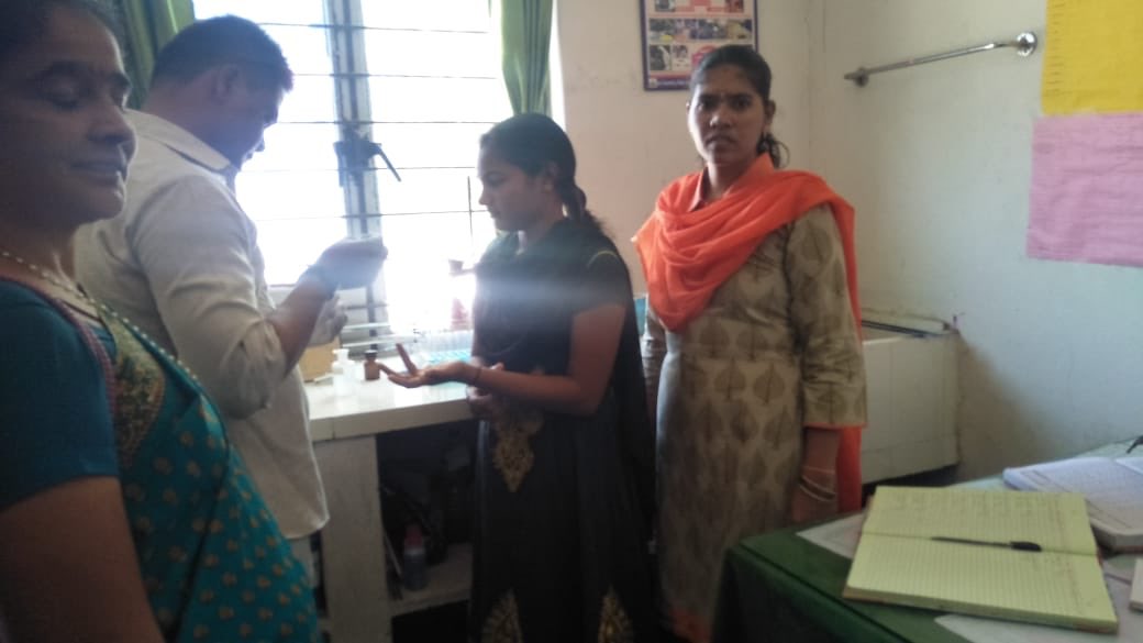 #PoashanPakhawada School Based activities conducting #Anaemia screening camp &Awareness campaign for #Adolescentgirls focus on #NutritionLiteracy 
#POSHANAbhiyaan 
#PoshanPakhwada 
#StopMalnutritionTelangana 
@arjandewagt @MinistryWCD  @MoHFW_INDIA @viziendira_ias