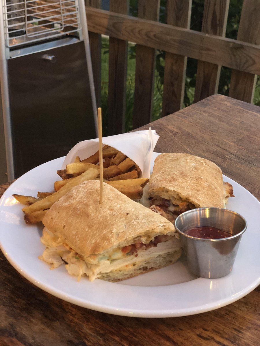 Roots Restaurant tweet media