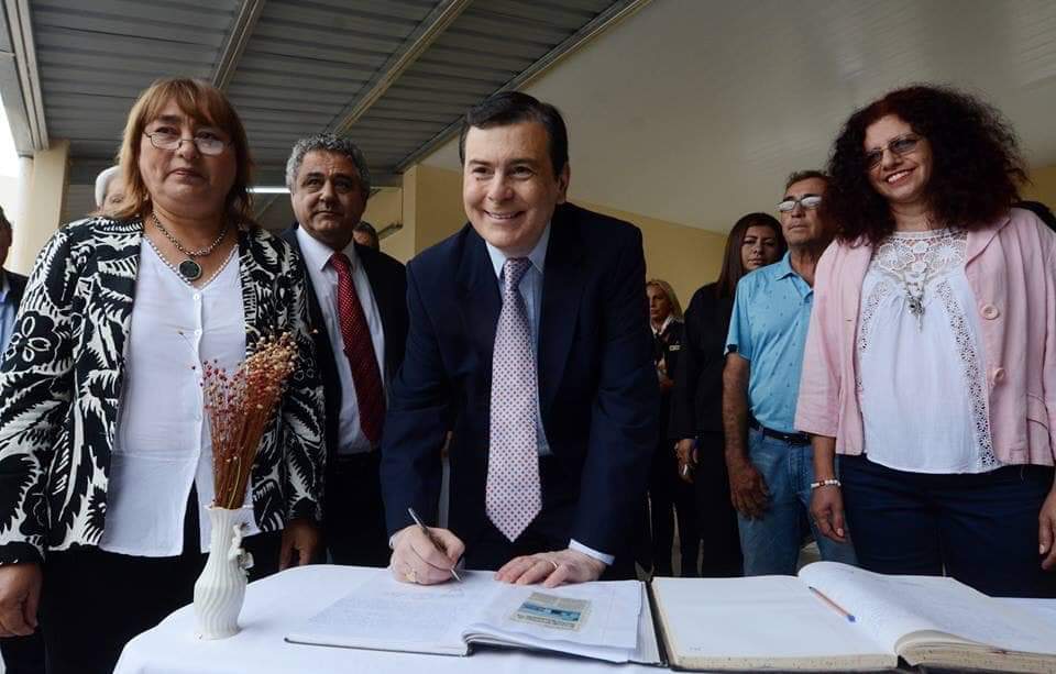 frentecivicosde's tweet photo. Esta mañana, el Gobernador de la Provincia, Dr. Gerardo Zamora, dejó inaugurado el nuevo y moderno edificio del Colegio Secundario de Campo Gallo, que albergará a 600 alumnos de esa ciudad.
El edificio fue equipado totalmente con materiales educativos y tecnológicos nuevos. https://t.co/H4RbKjshyM