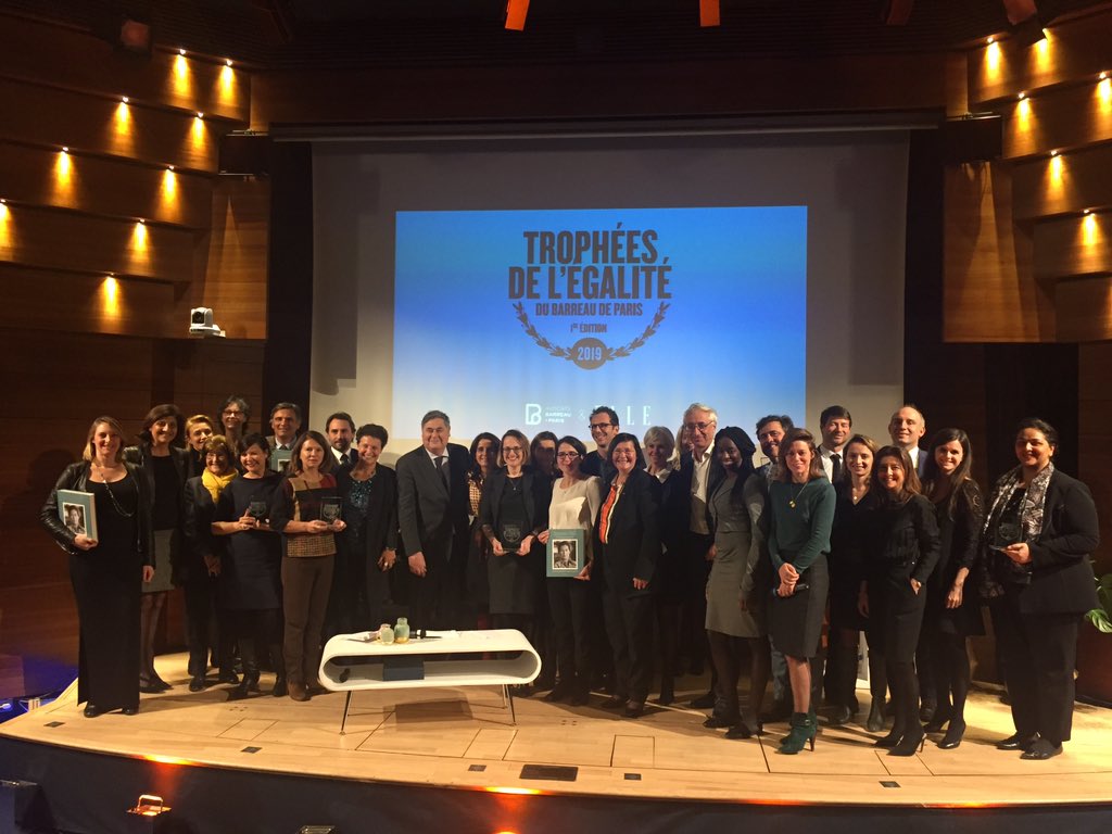 Ainsi se clôture cette première édition des #tropheesdelegalite du barreau de Paris. Bravo à tous et rendez-vous l'année prochaine !