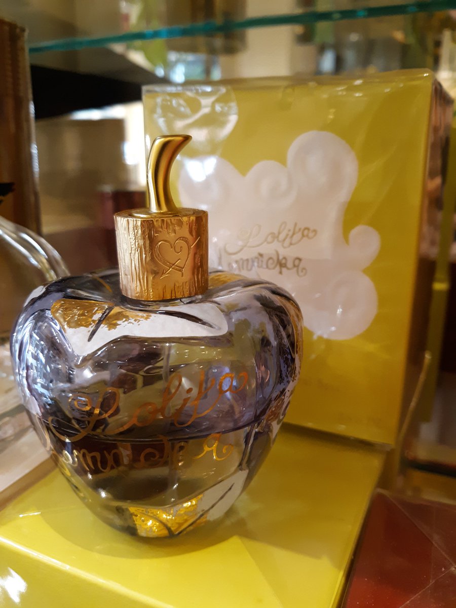 perfume that comes in an apple shaped bottle