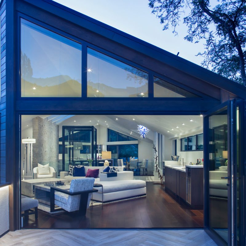 ForumPhi's tweet photo. For this downtown #Aspen townhome, a contemporary design update and overall space expansion changed the entire atmosphere. Connect with us to transform more than just your physical space. #ForumPhi https://t.co/ojIXmwNYXy