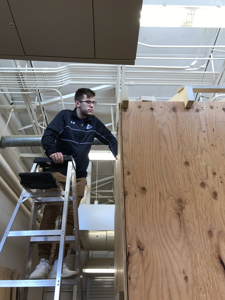 HollistonHigh's tweet photo. Great progress is happening with the tiny home. The new crew is amazing in what they are doing. They are just about ready for plywood to go on the roof and then for the house to go outside. #tinyhouse #studentswhobuild #hollistoninnovates #amilliondreams https://t.co/9MWF3CdMq6