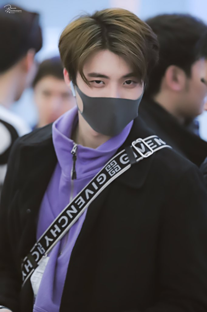 PA_m34n's tweet photo. 190311 ICN✈️BKK HD

한!국!오!빠!👏👏👏👏

@m34nismind @ZaanookJukkroww 
#m34nismind #MeanPhiravich #ตะลุยฟาร์มสาหร่ายกับเถ้าแก่น้อย https://t.co/vS80CxGRY5