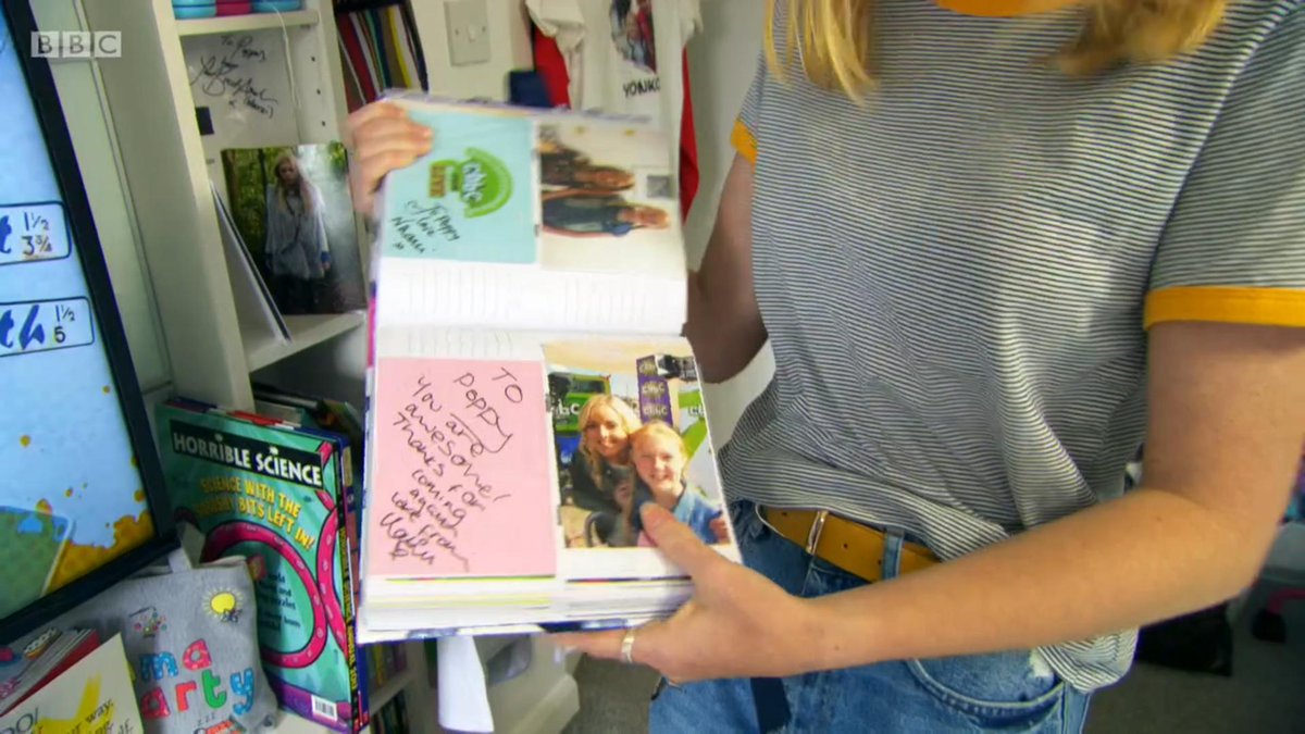 PoppyPresents's tweet photo. @KatieThistleton Did you see Episode 6 of #AllOverThePlace? You popped up in my collection next to a fuzzy picture of @Naomi_Wilkinson . #CBBCLive in Newcastle Gateshead feels like ages ago
https://t.co/d2tiESXNAe
#CBBCFan #LoveCBBC #AutographCollection #SorryYoureLeaving https://t.co/UOKDS8Q38z