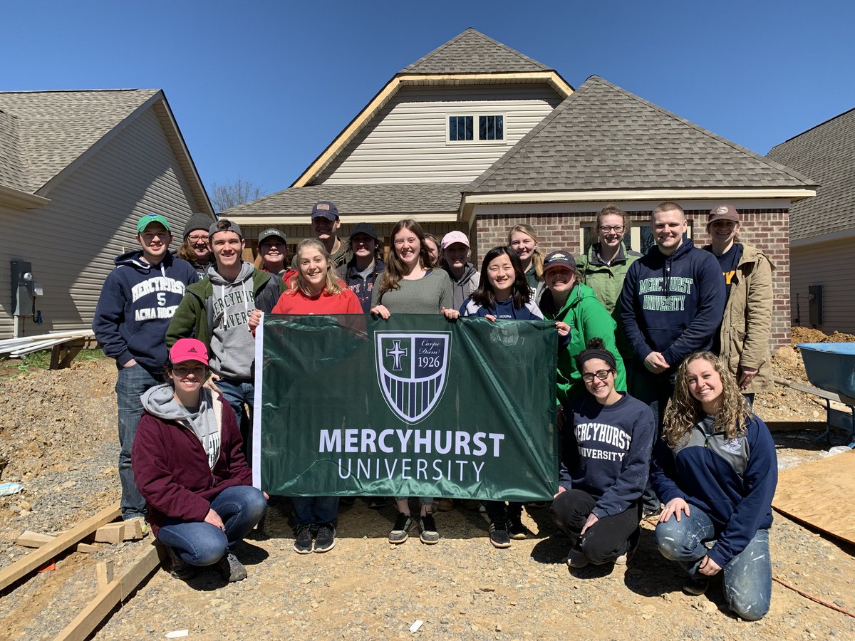 MercyhurstU's tweet photo. Shout-out to our students who recently participated in our Alternative Spring Break Trips to Detroit, Birmingham, & Mexico! #AmbassadorsofService βοΈ https://t.co/DWngXbEPz8