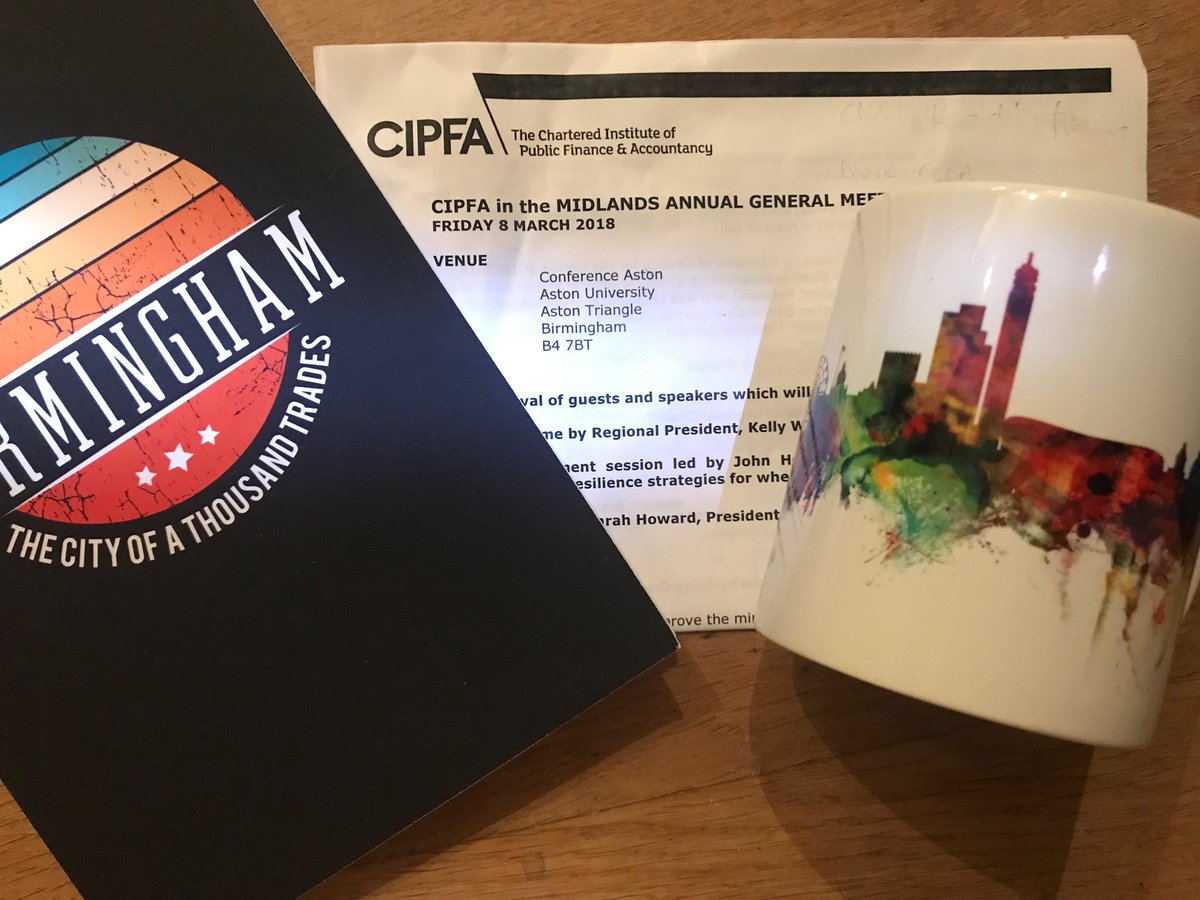 sarah_e_howard6's tweet photo. Thinking too of lively afternoon on Friday with packed room of ⁦@CIPFAMidlands⁩ colleagues - another great session reflecting on resilience. Thank you ⁦@CIMPresident⁩ (and for lovely pressie!) ⁦@CIPFA⁩ https://t.co/qxGQ14oGw6