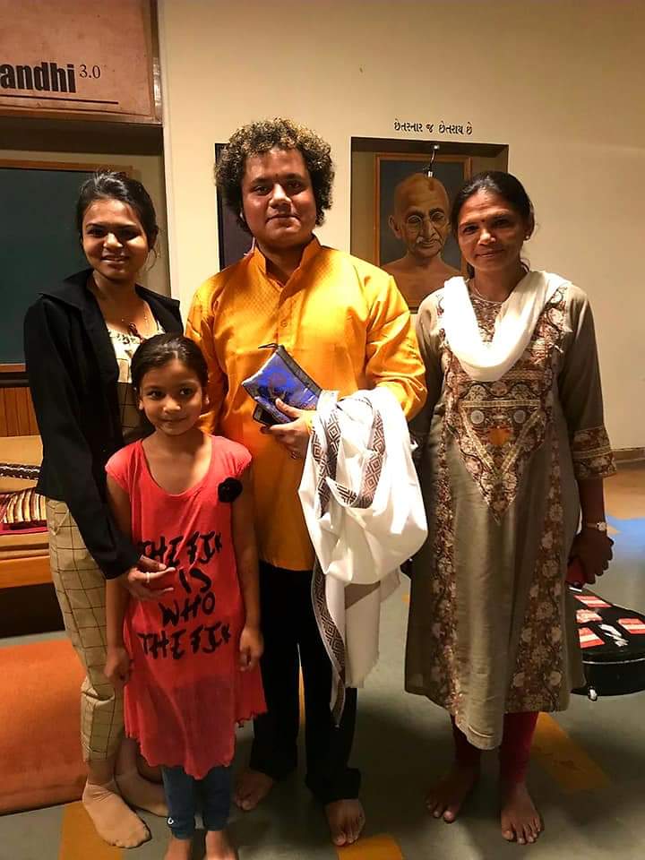 SiddhaVeenaOff's tweet photo. #meditationwithsiddhaveena #lecturedemonstration #ESI #siddhaveena
"Meditation with Siddha Veena".......
Lecture Demonstration & Interactive Session with the officials & Teachers of ESI (Environmental Sanitation Institute), Gandhinagar. https://t.co/PuksprQQFV