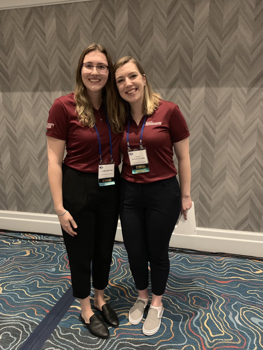 OVC students Enise Decaluwe-Tulk and Jordan Buchan, scholarship winners at the AASV Annual Meeting!  Congratulations!