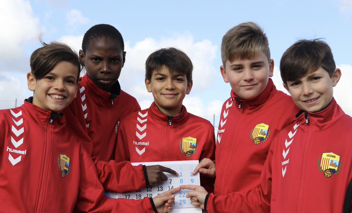 ☝️ L’1 i el 2 de juny són dos dies assenyalats al calendari com us recorden aquests petits del Llagos ❗️📆 Us presentem el I Torneig Costa Brava Football, amb un quadre de benjamins i un altre d’alevins! ⚽️🙌 Farem tot el possible perquè us divertiu i us sentiu com a casa! 😉👌🏽