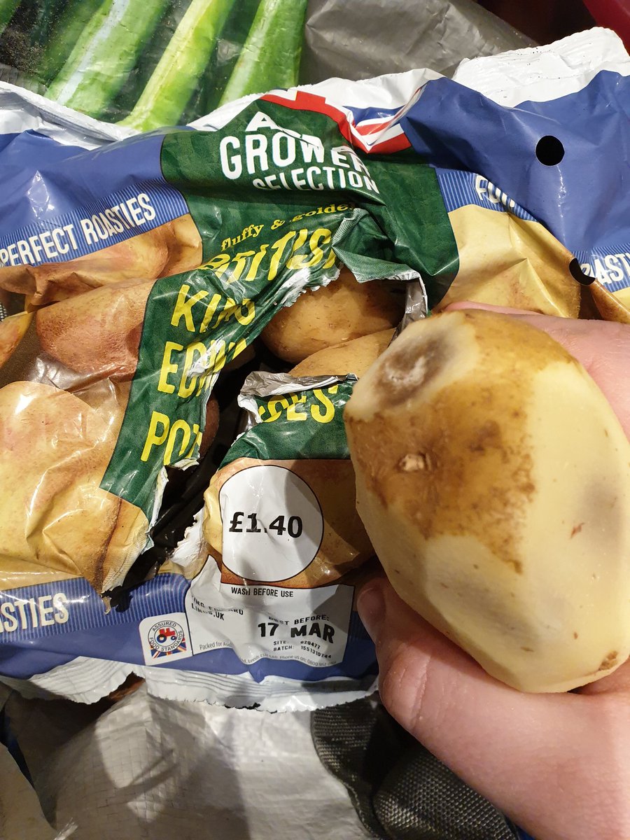Taschetastic's tweet photo. @asda I see why these are not in clear bags now https://t.co/FE97k9z9Qc