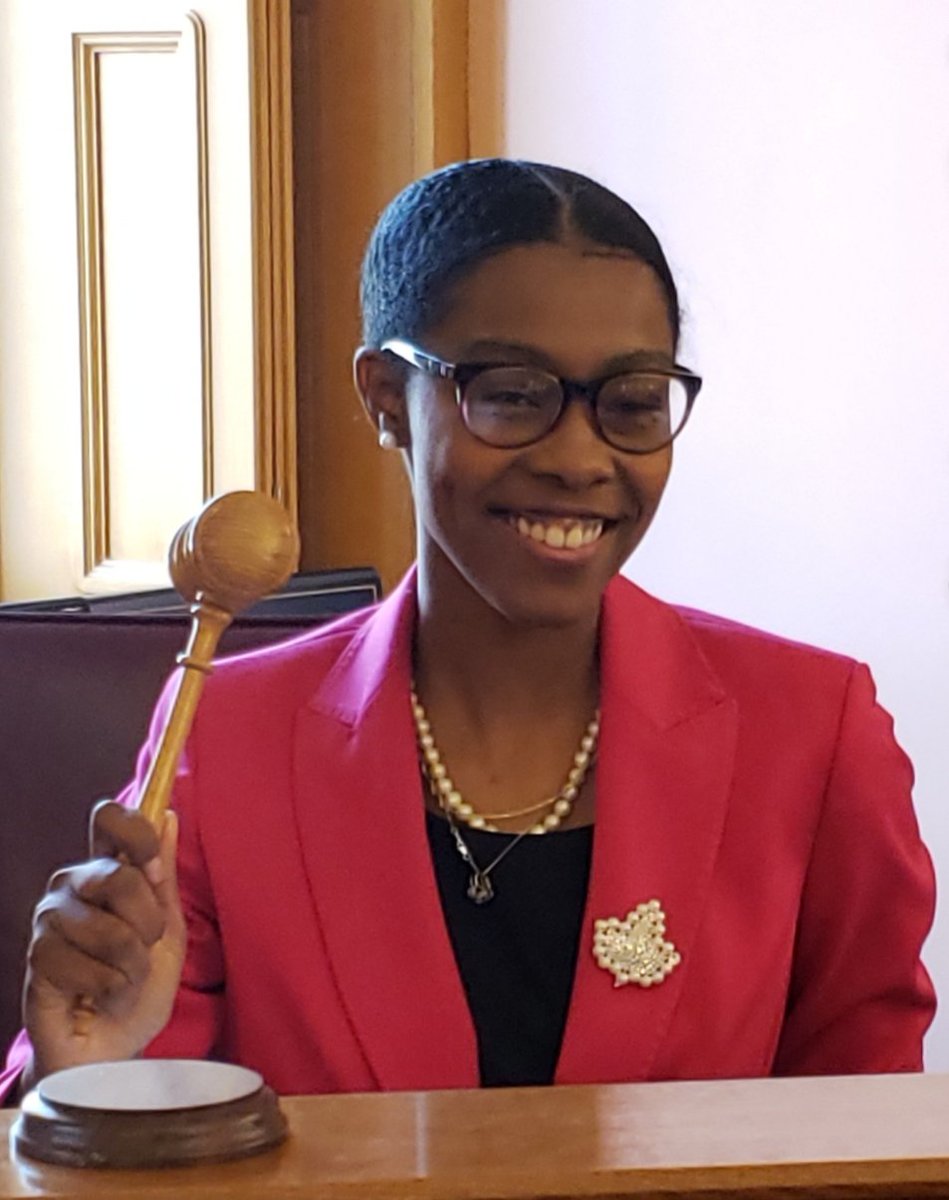 Shout out to Levin student <a href="/KGDeeds/">KG</a> for playing our chair for the Columbus Seminar mock-senate committee hearing!! #CSUinColumbus <a href="/CSU_MPA/">Levin MPA</a> #gavel #clevelandstate #CSU #CSU_Levin