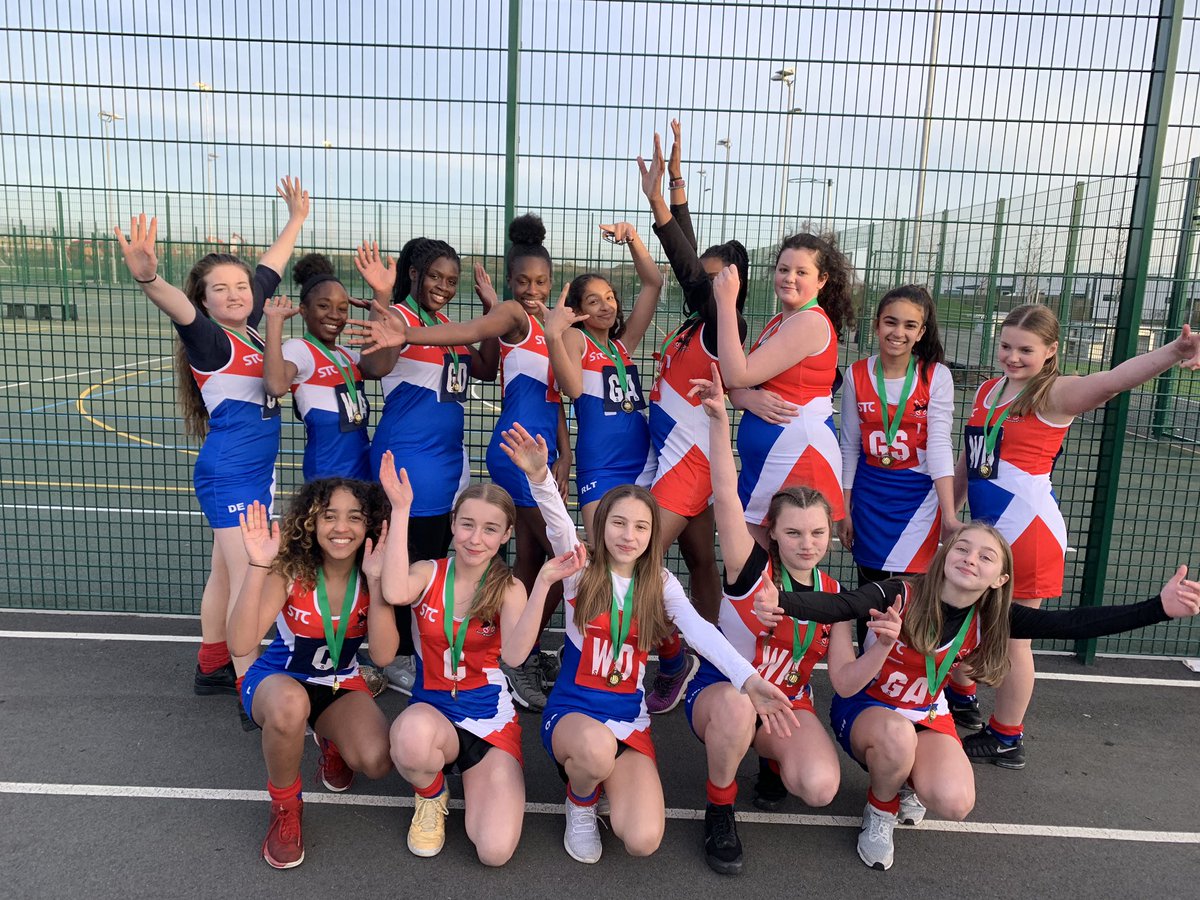 RobertClackPE's tweet photo. A fantastic days play from the Year 8 netball teams at the borough rally. The girls work rate was first class resulting in both teams making it all the way to the final. #goliketheclackers🥇🥈 https://t.co/ZuYGJFf01R