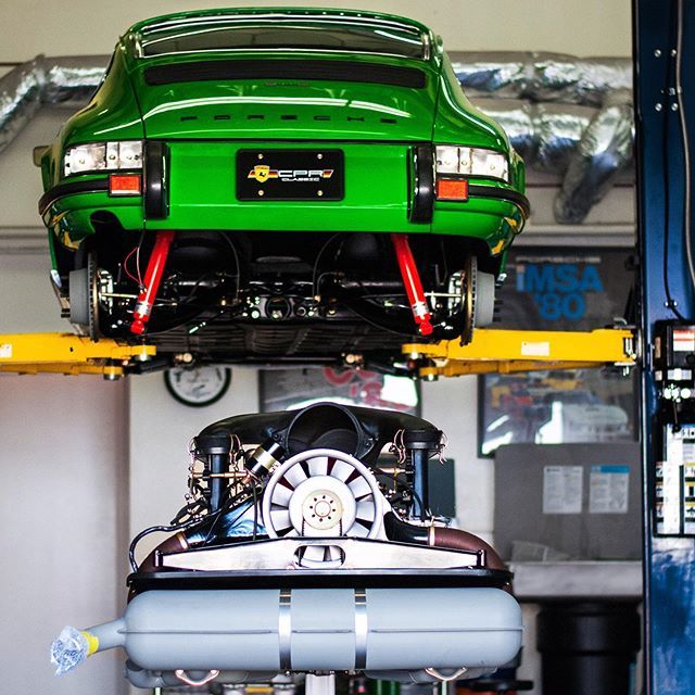 renngeschaft's tweet photo. Keep calm and motor on ๐ #motormonday #porsche911S #porsche #cprclassic #renngeschaft https://t.co/9mJYTQBY10 https://t.co/B5OHxGXwvR
