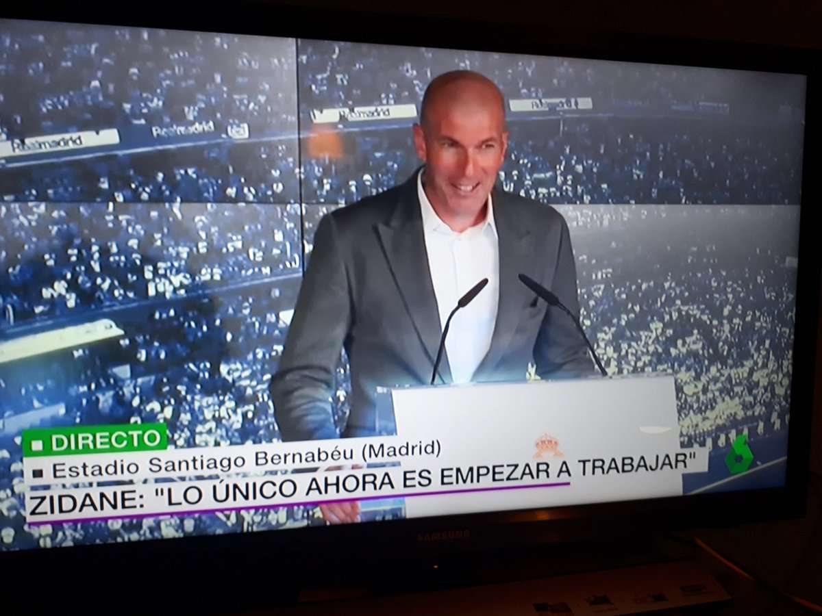 FonsiLoaiza's tweet photo. Vuelve Zidane el día que se publica el 'Informe Villarejo' contra Florentino Pérez en el que se aportan pruebas de que monta infraestructuras de soborno para corromper a políticos. Hoy 'Noticias La Sexta' empieza con rueda de prensa de Zidane en directo y esconde su corrupción. https://t.co/WfzCq5s6Zq