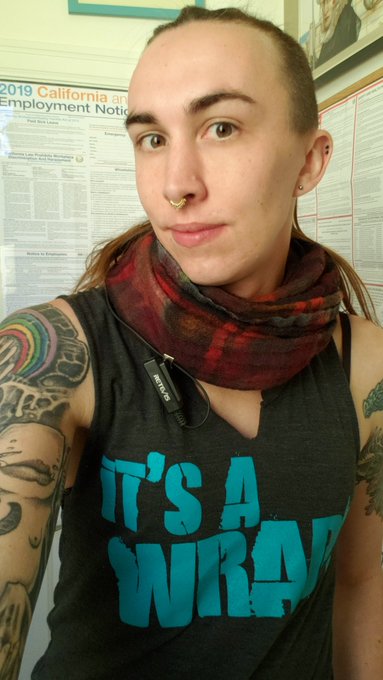 Last day of work on a new project, and I felt cute https://t.co/hGgdsnk6LR